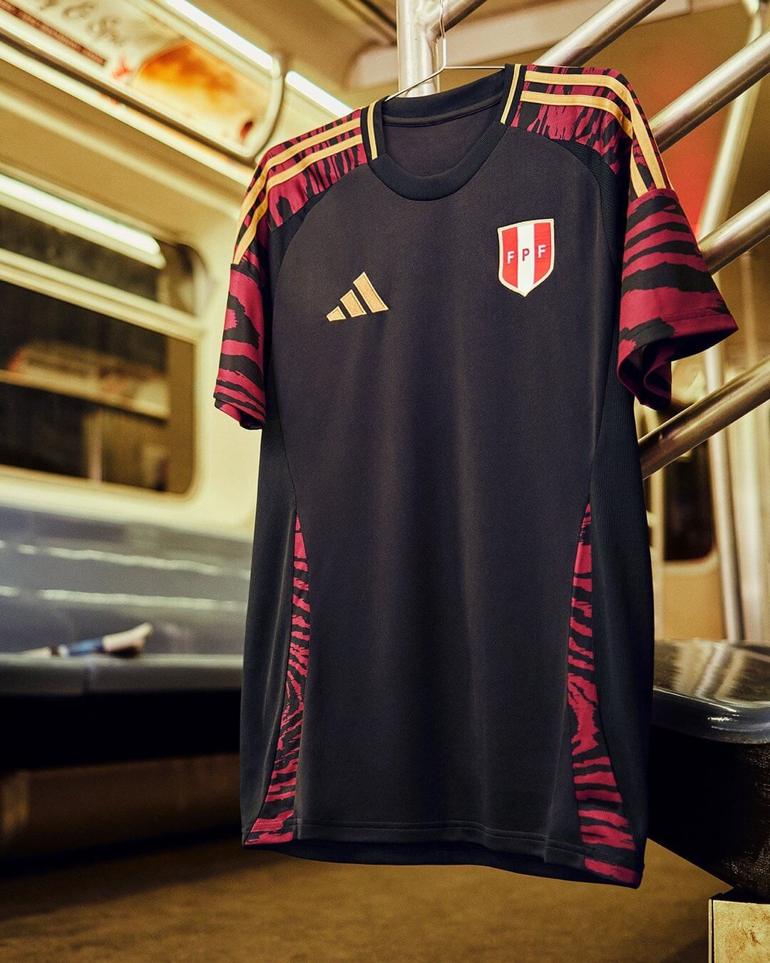 Camisa Seleção Peru II 2024/25 - Masculino Torcedor