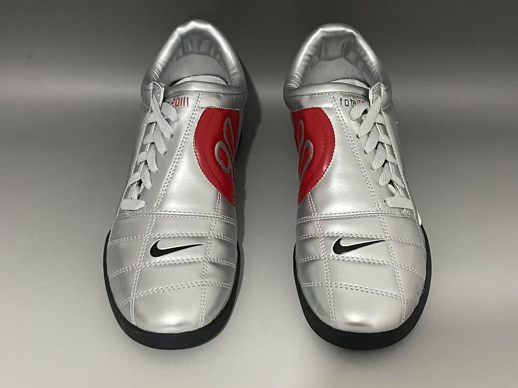 Chuteira FUTSAL NIKE TOTAL 90 IC