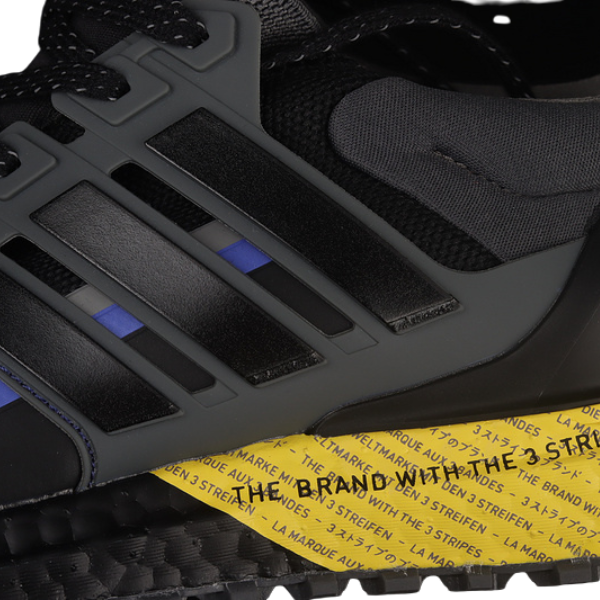 TĂȘnis Adidas Ultraboost Light Preto e Cinza