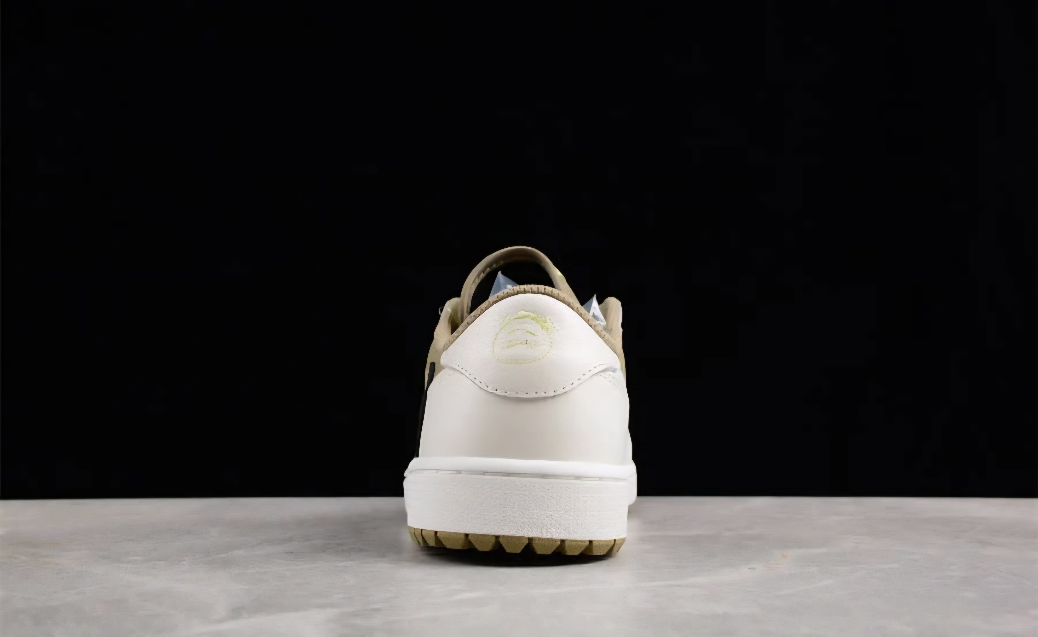 Travis Scott x Air Jordan 1 Low Golf Neutral Olive