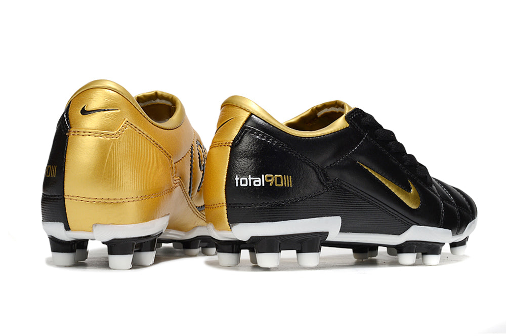 Chuteira NIKE TOTAL 90