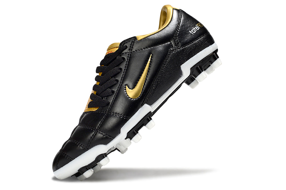 Chuteira NIKE TOTAL 90
