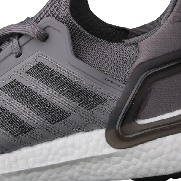 Tênis Adidas Ultraboost Light Cinza