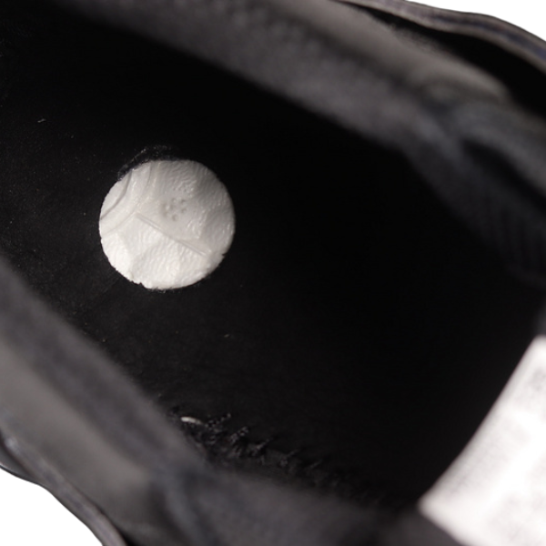 Tênis Adidas Ultraboost Light Preto e Azul