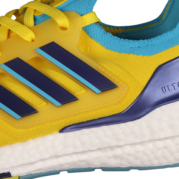 Tênis Adidas Ultraboost Light Amarelo, Roxo e Azul