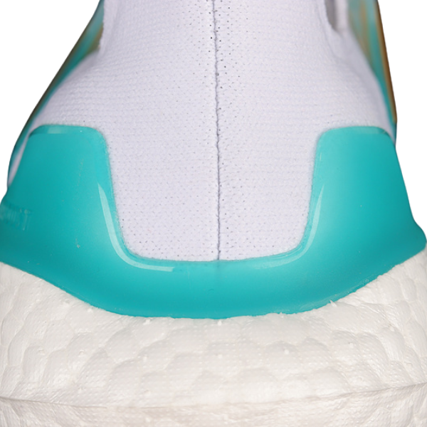 Tênis Adidas Ultraboost Light Branco, Azul e Amarelo