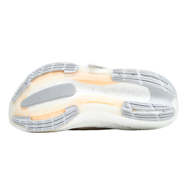 Tênis Adidas Ultraboost Light Bege