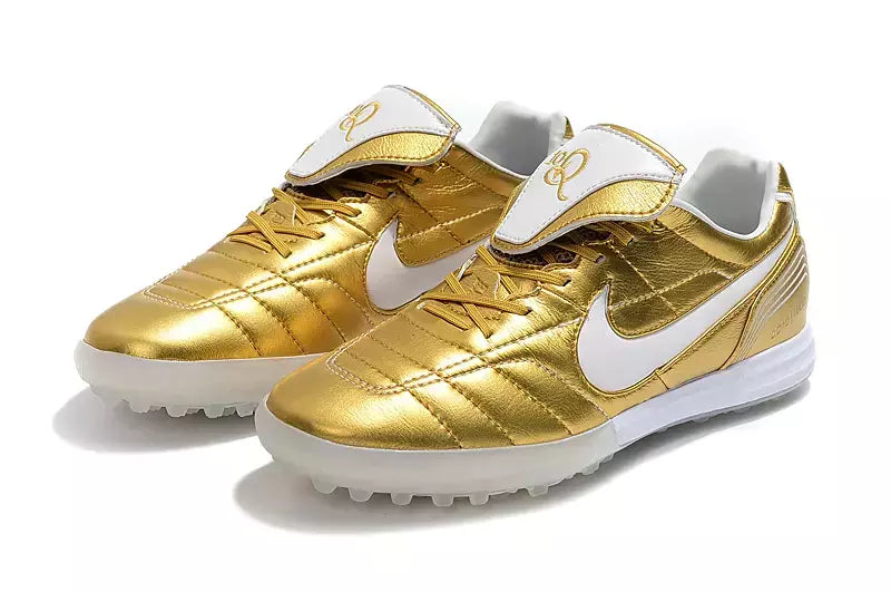 Chuteira Society Nike Tiempo Ronaldinho R10 Pro - Gold