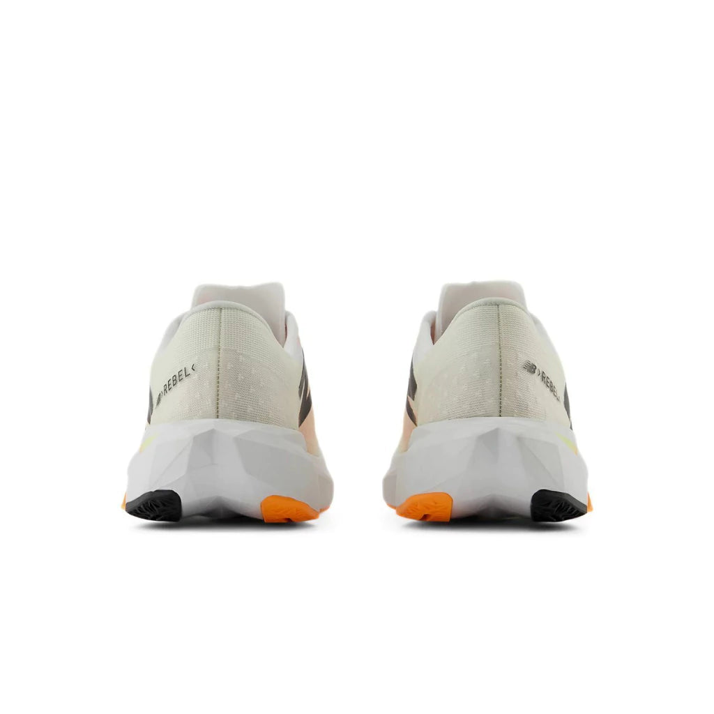 Tênis New Balance Fuelcell Supercomp Elite V4 ( COM PLACA )