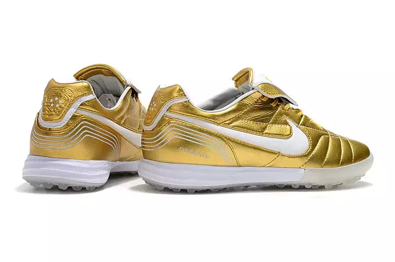 Chuteira Society Nike Tiempo Ronaldinho R10 Pro - Gold