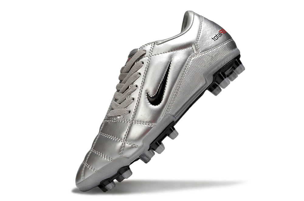 Chuteira NIKE TOTAL 90